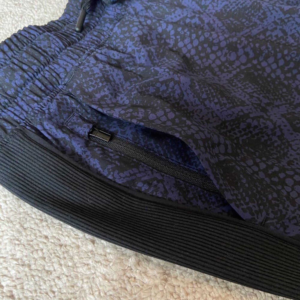 Athleta Printed Brooklyn Jogger Python Nwot - image 8